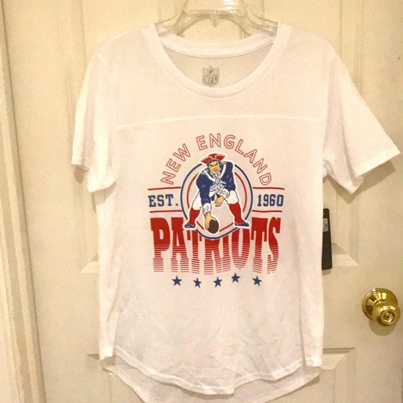Nwt. New England Patriots old school logo white T-shirt size large - Picture 2 of 6